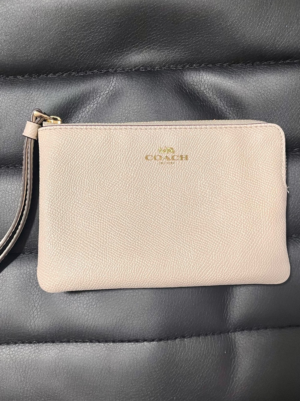 COACH White Leather Wristlet Wallet Card Holder Coin Purse Zip Up Vintage EUC